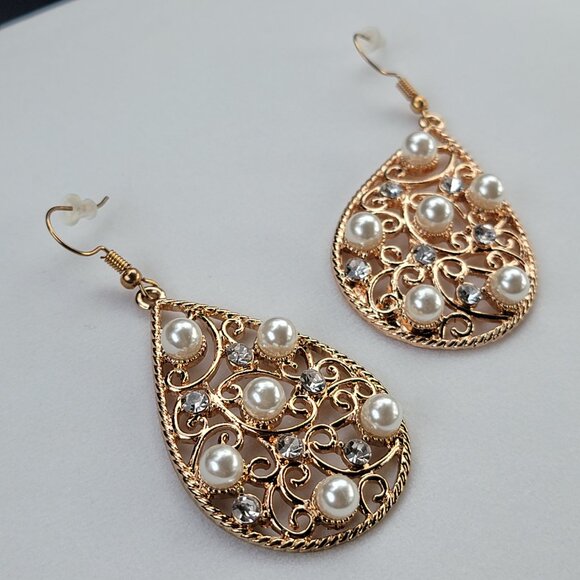 Elegant Gold and Pearl Teardrop Earrings - Picture 7 of 10